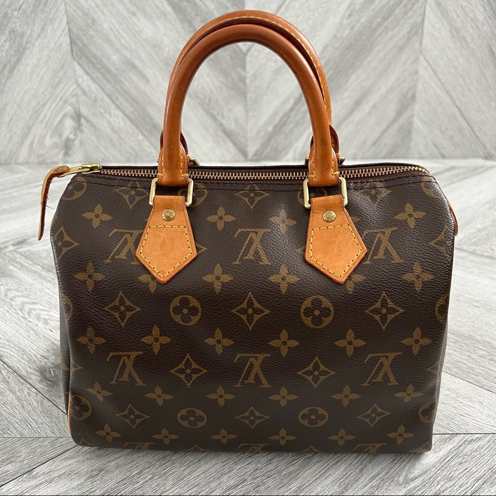 Louis Vuitton Speedy 25